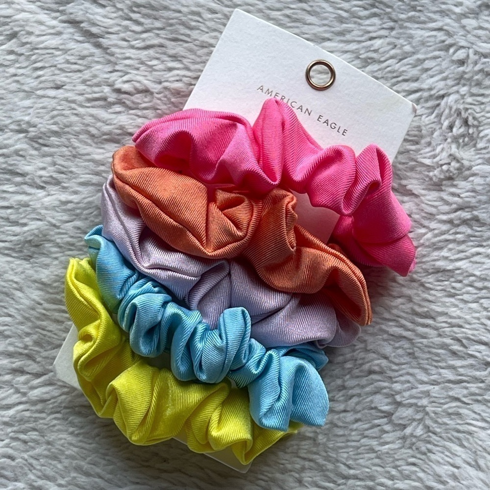 American Eagle NWT solid multicolor scrunchie 5 pack
